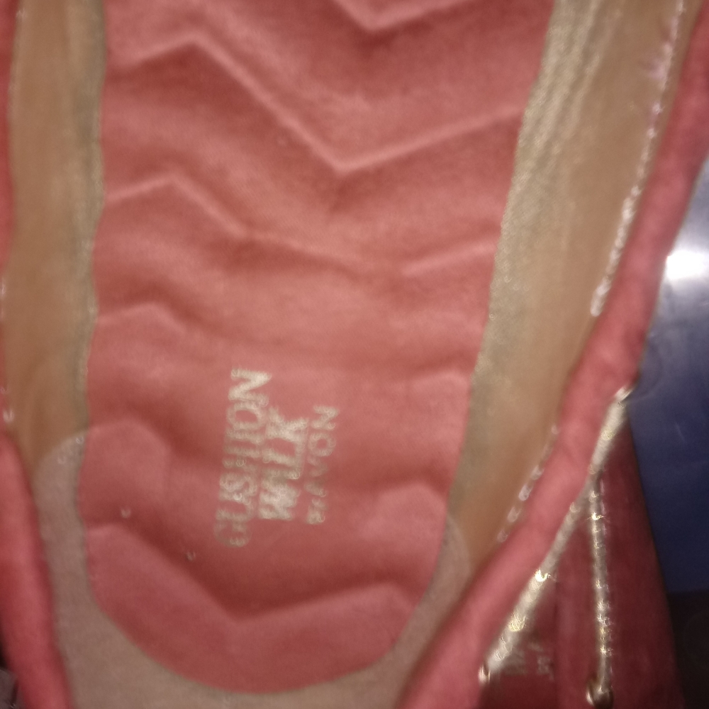 Shoes - Picture 3 of 4